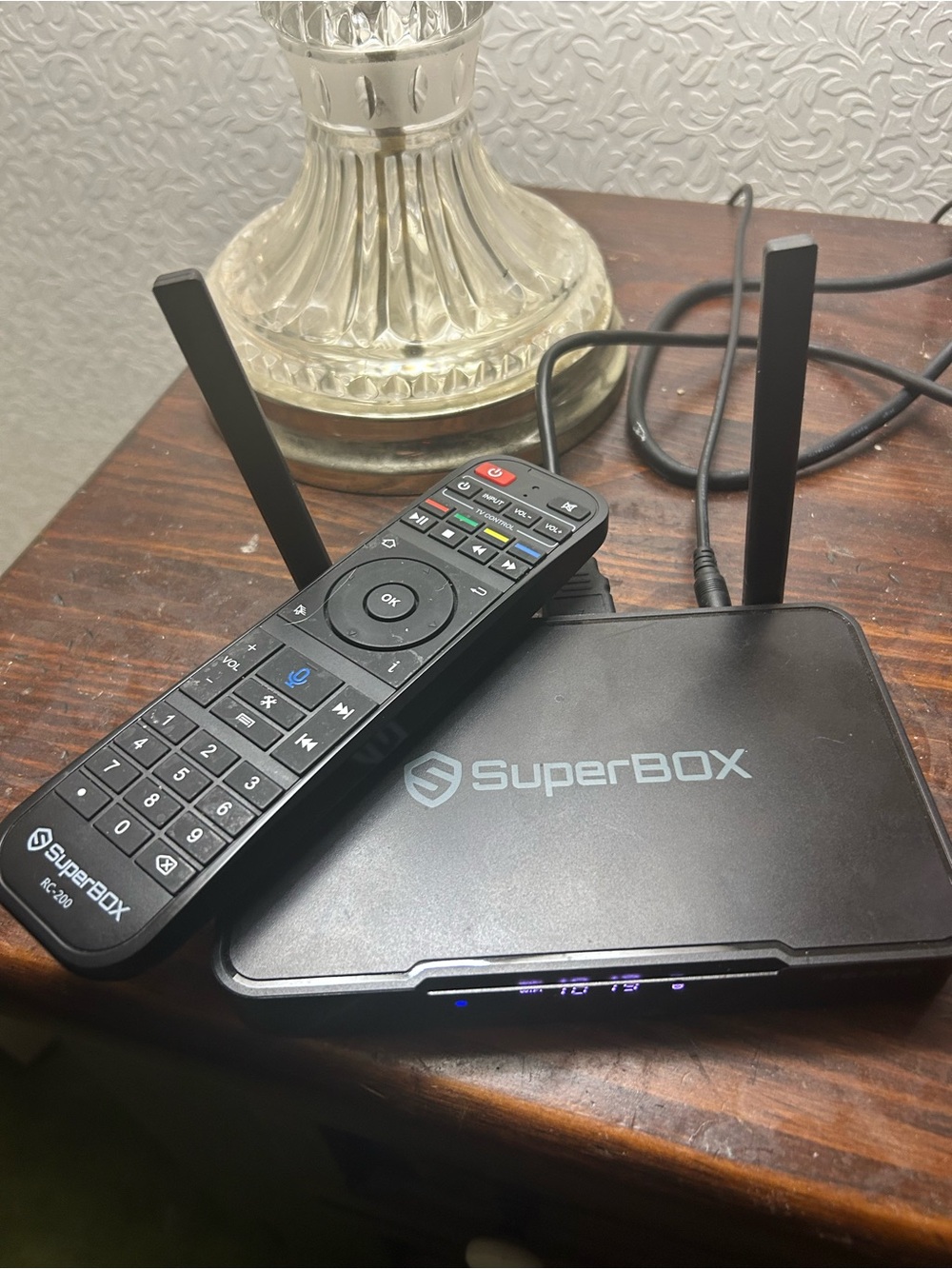 Rate: SuperBox S6 Pro (2025) 6K Tablet Black Streaming Media Player with Remote